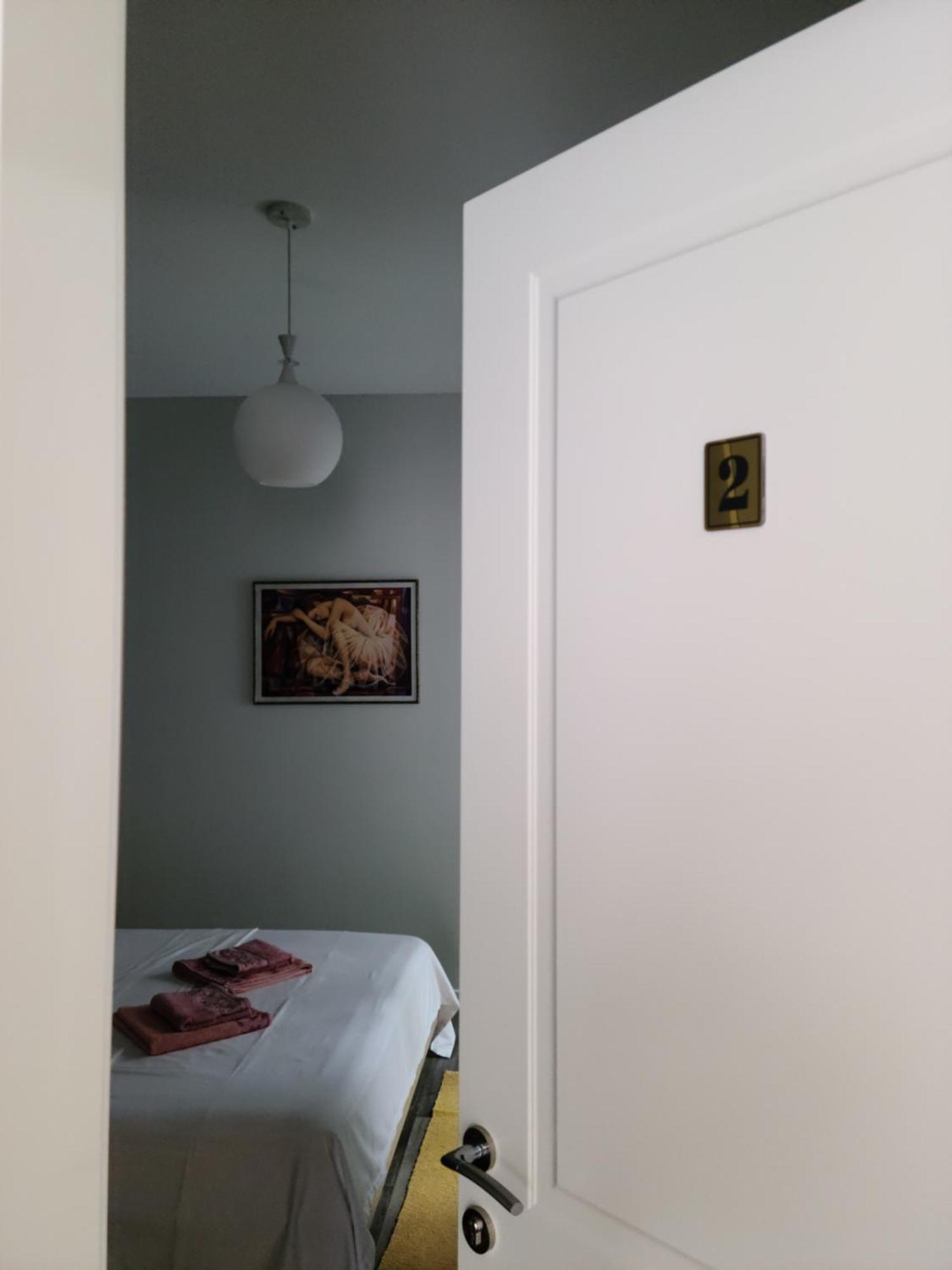Travelers' Korca Home Экстерьер фото